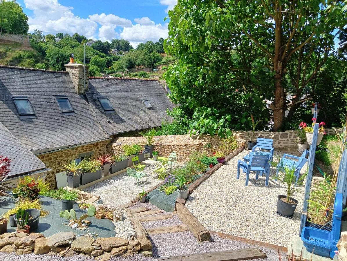 Chambre D'Hote Familiale De La Maison Bleue Lanvallay Exteriér fotografie