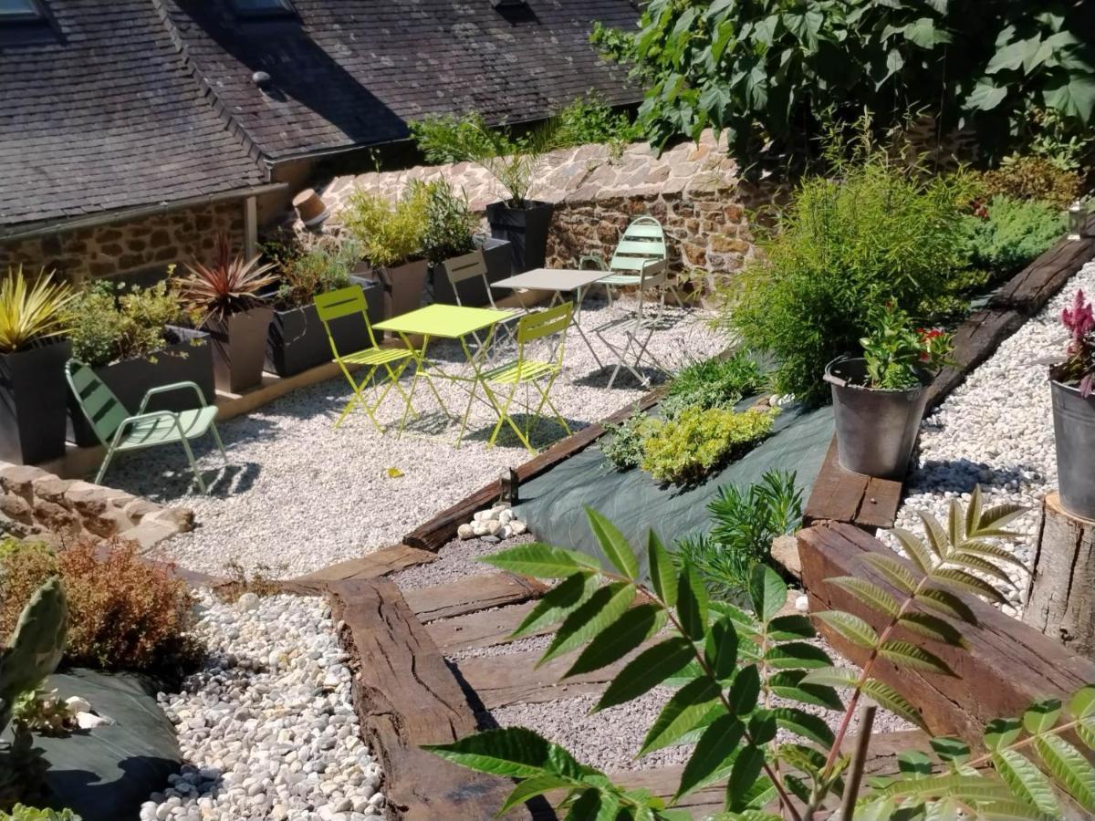 Chambre D'Hote Familiale De La Maison Bleue Lanvallay Exteriér fotografie