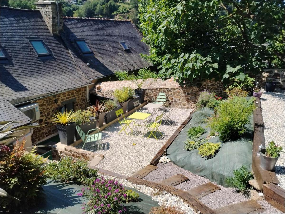 Chambre D'Hote Familiale De La Maison Bleue Lanvallay Exteriér fotografie